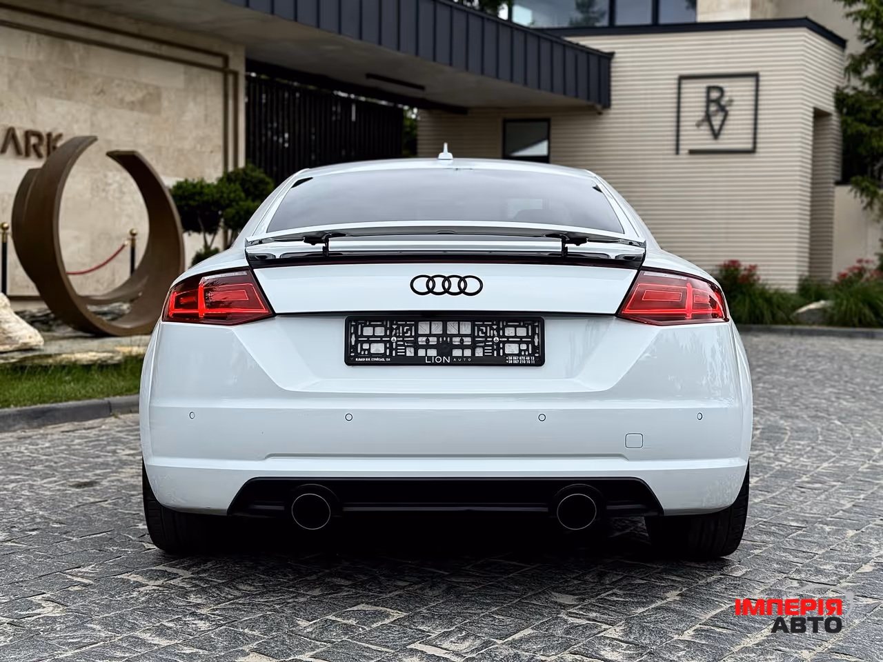 Audi TT - фото 19