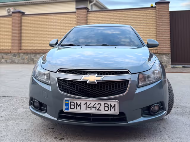 Chevrolet Cruze - фото 1