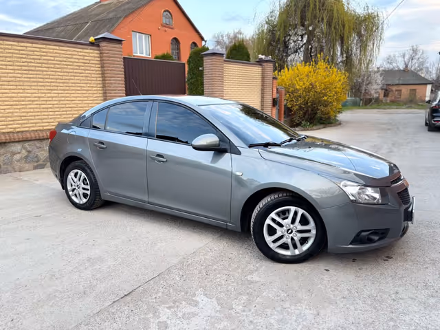 Chevrolet Cruze - фото 2