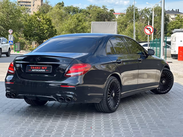 Mercedes-Benz E-Класс AMG - фото 2