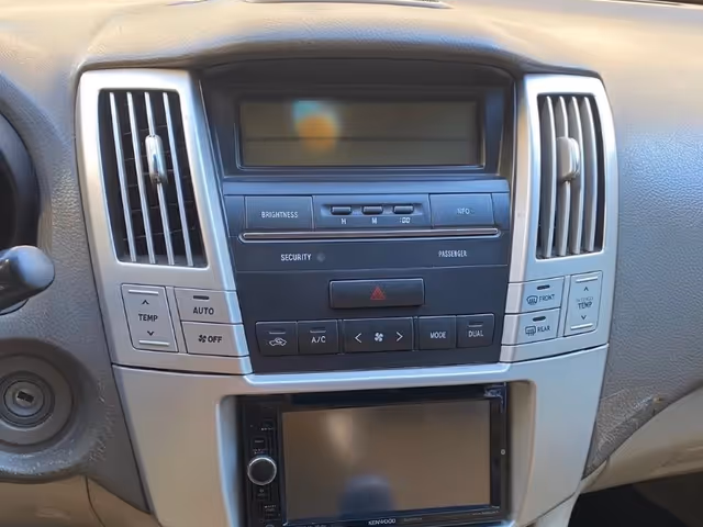 Lexus RX - фото 5