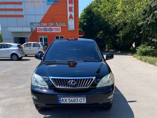Lexus RX - фото 1