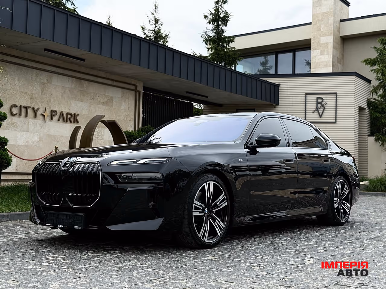 BMW 7 серії - фото 11