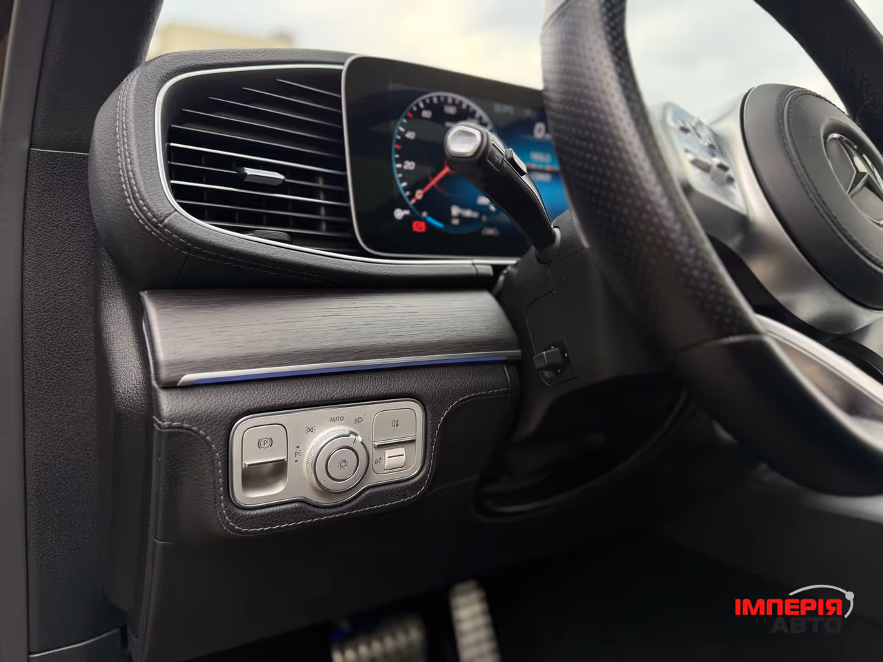 Mercedes-Benz GLS - фото 29