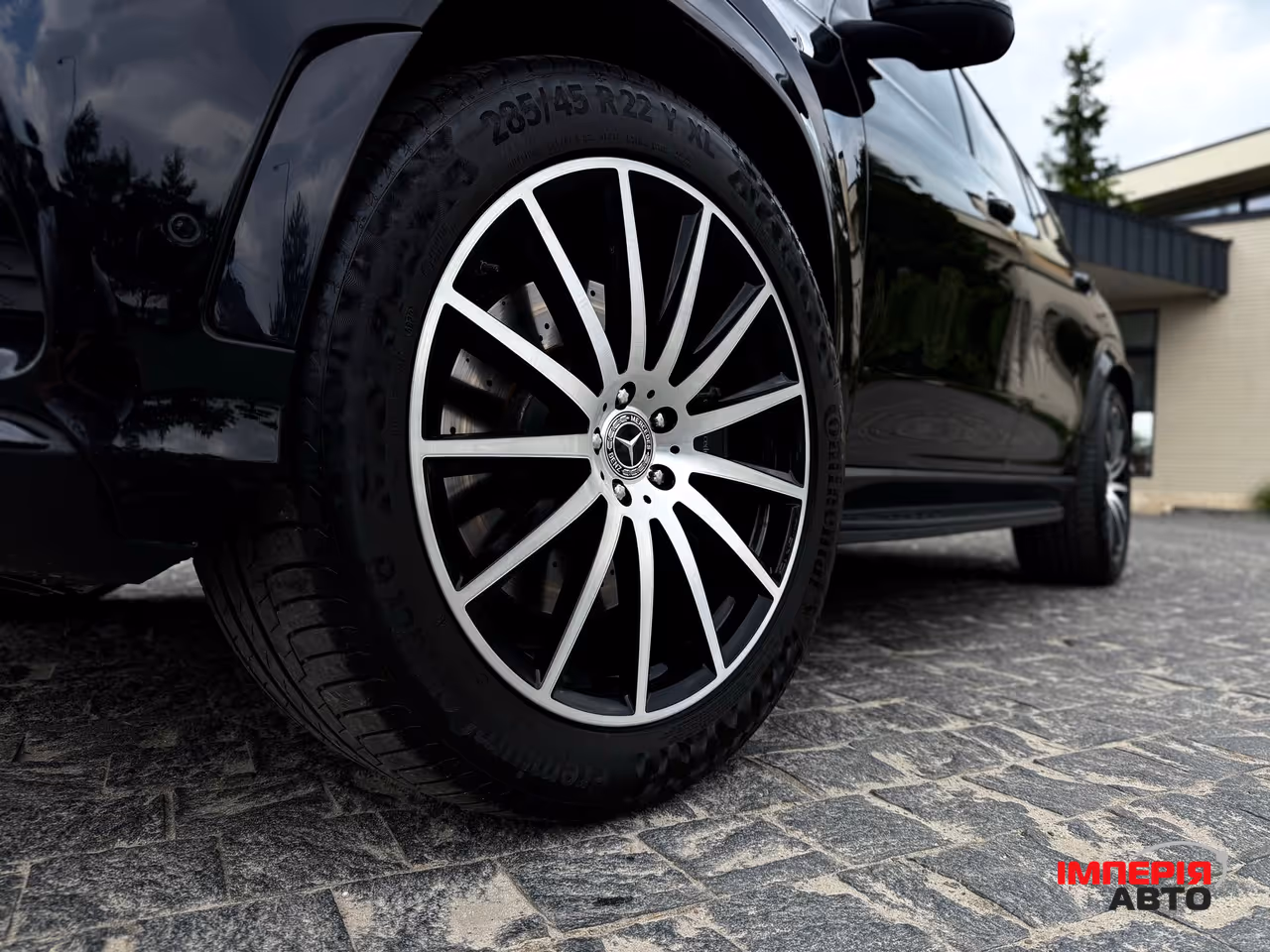 Mercedes-Benz GLS - фото 8