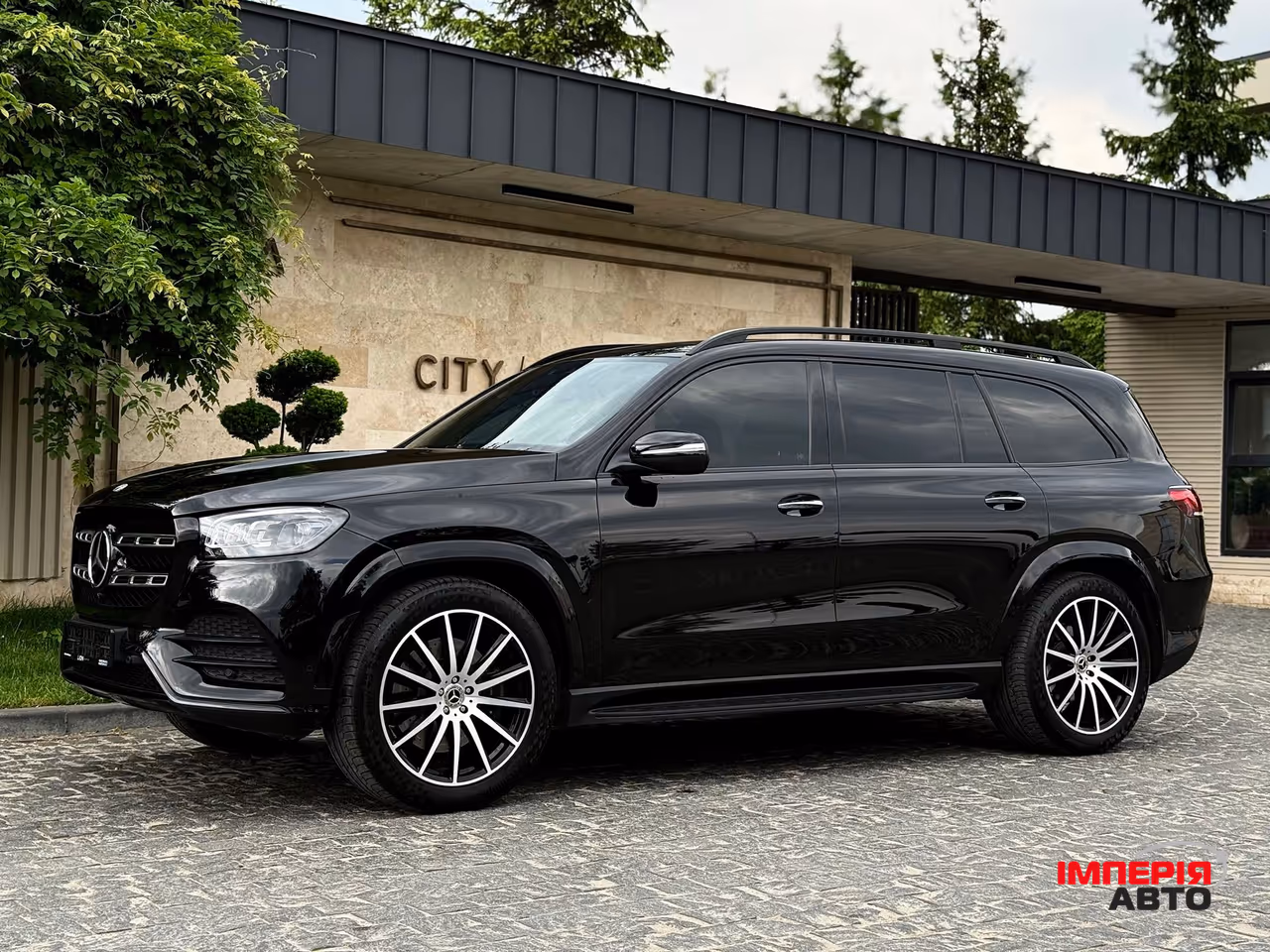 Mercedes-Benz GLS - фото 13