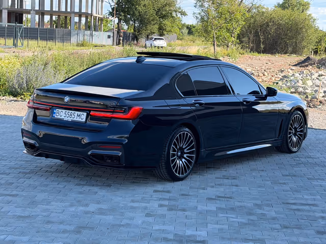 BMW 7 серії - фото 5