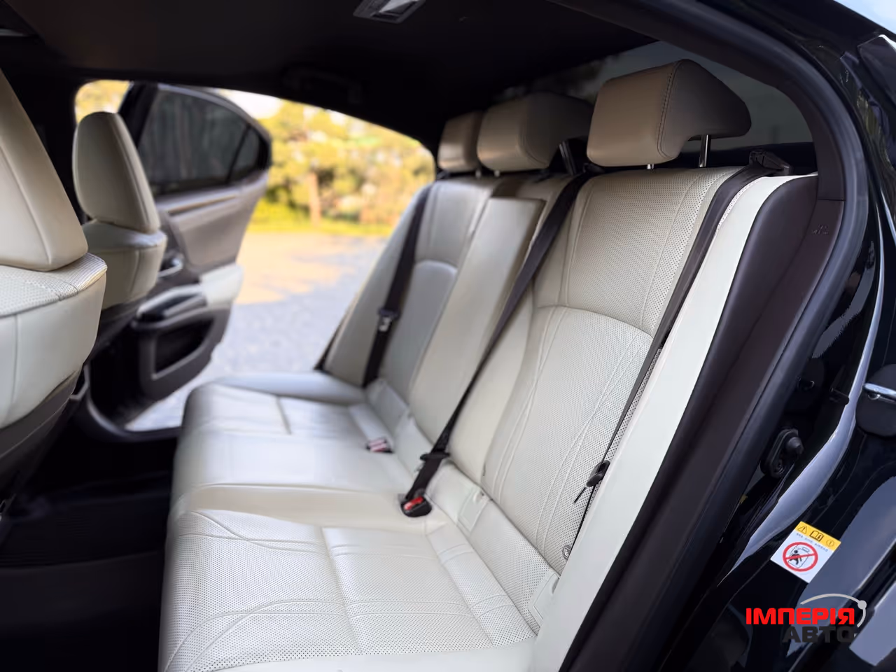 Lexus ES - фото 42