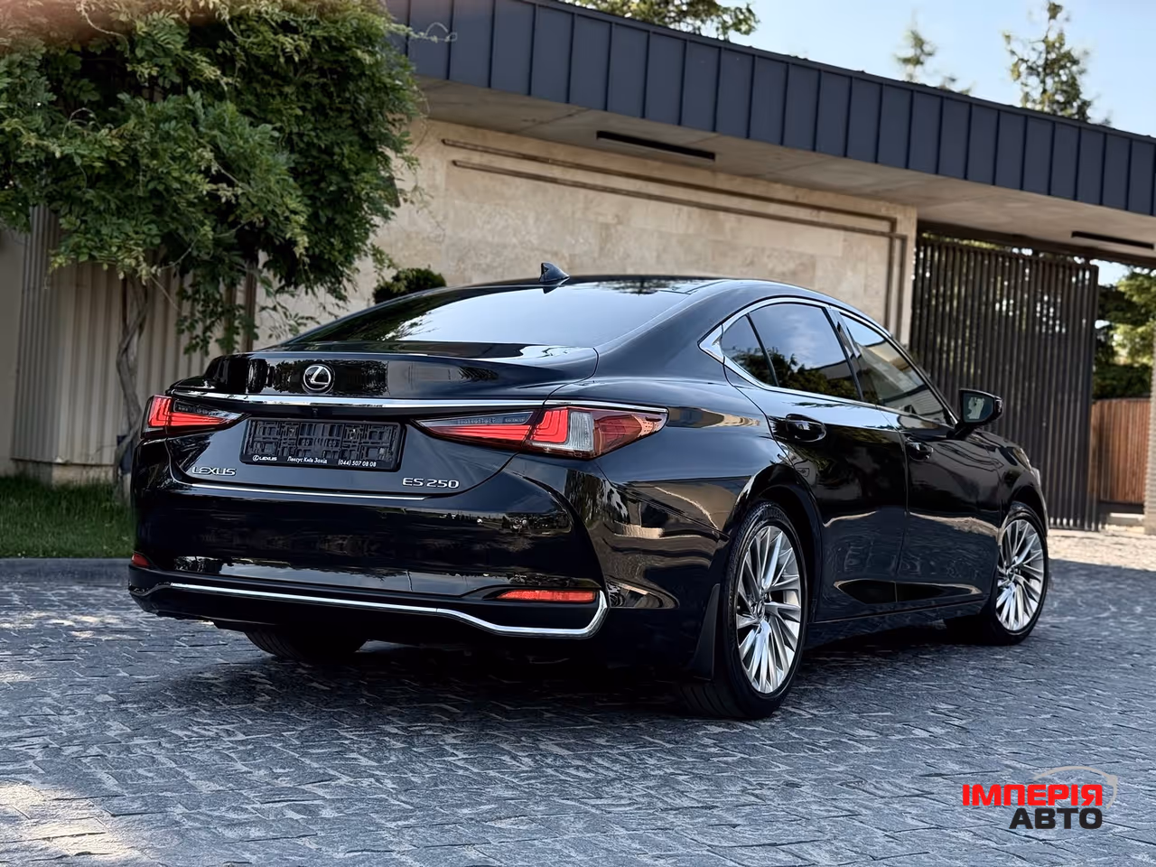 Lexus ES - фото 18