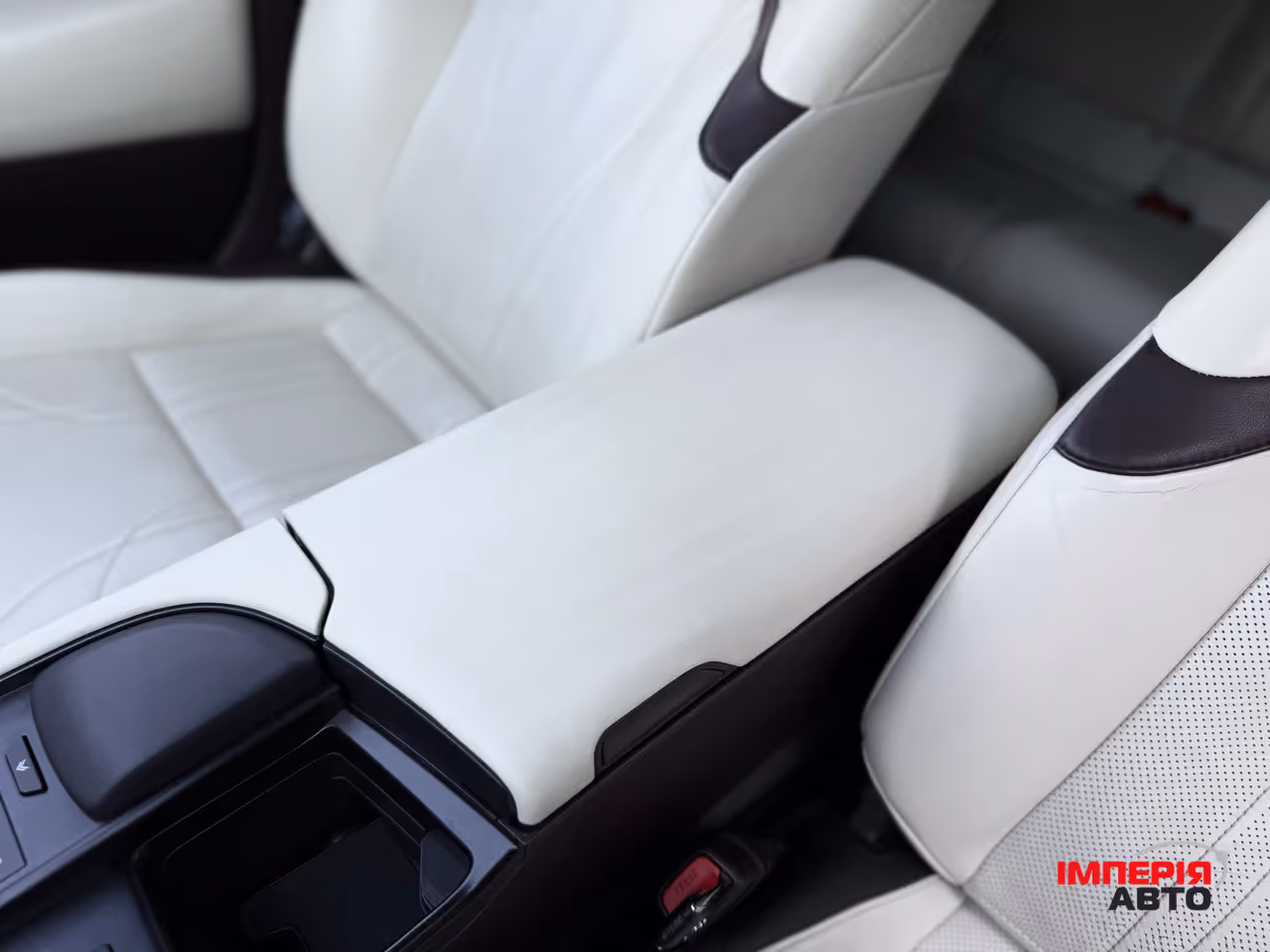 Lexus ES - фото 27