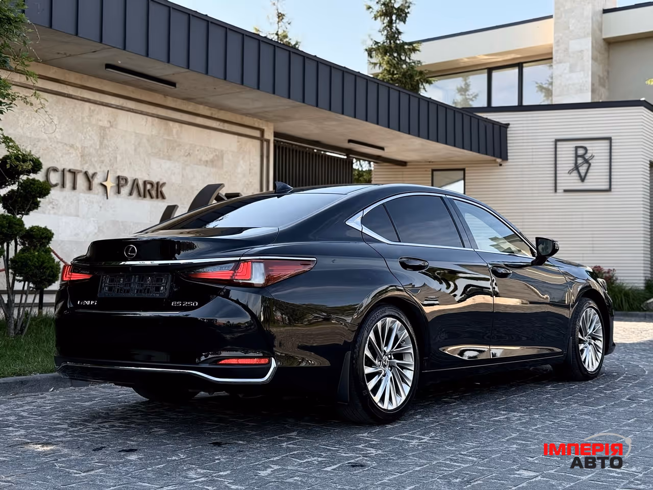 Lexus ES - фото 20