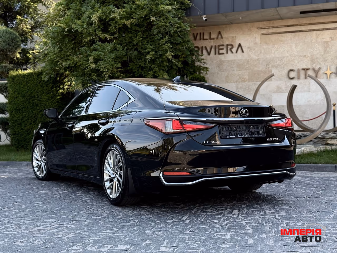 Lexus ES - фото 15