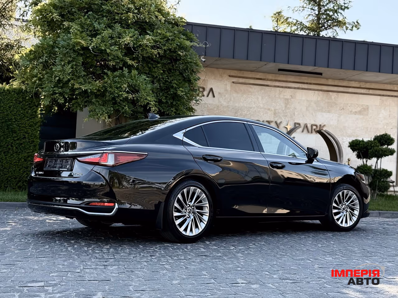 Lexus ES - фото 19
