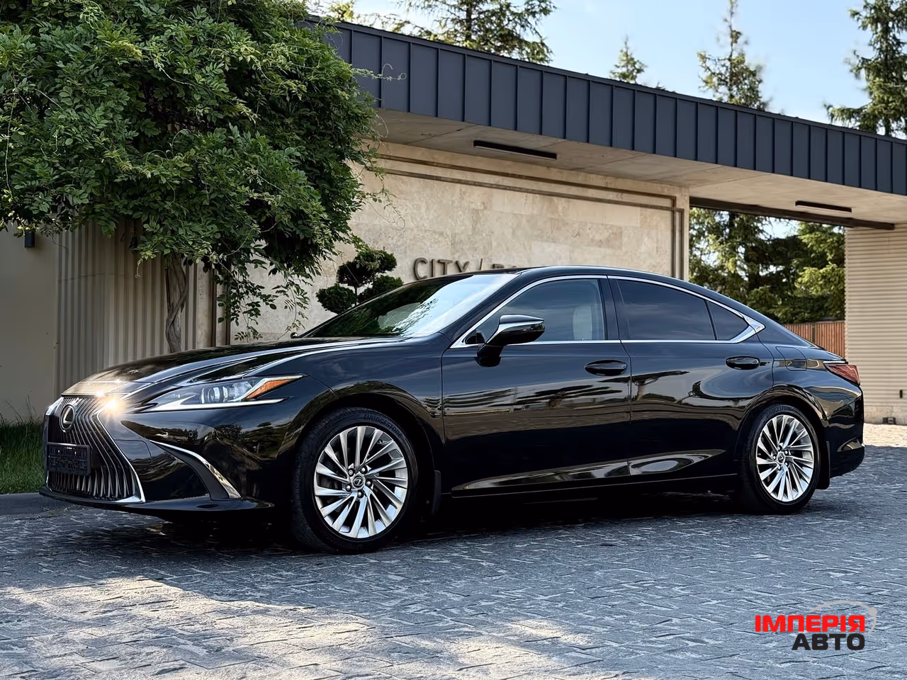 Lexus ES - фото 12
