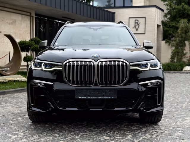 BMW X7 - фото 3