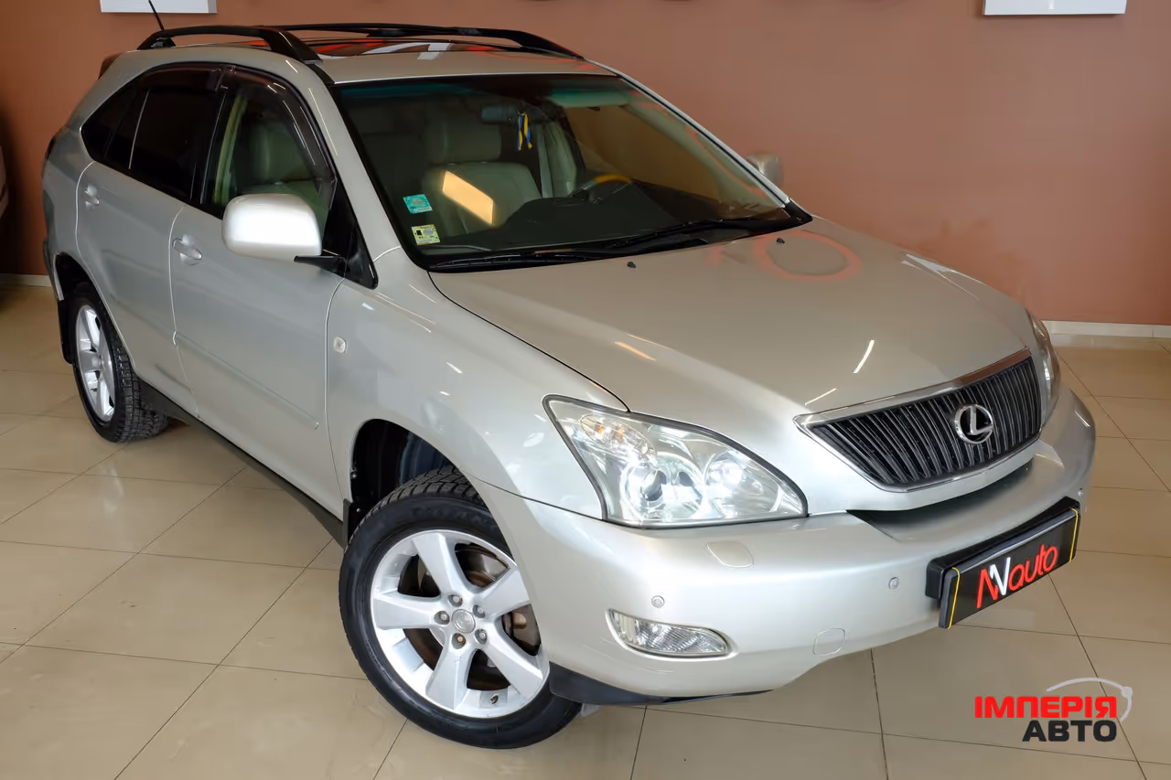 Lexus RX - фото 4