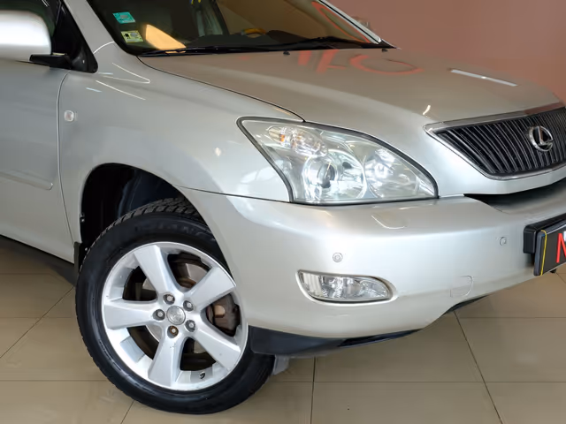 Lexus RX - фото 3