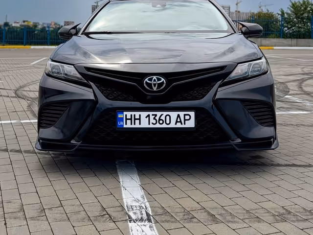 Toyota Camry - фото 5
