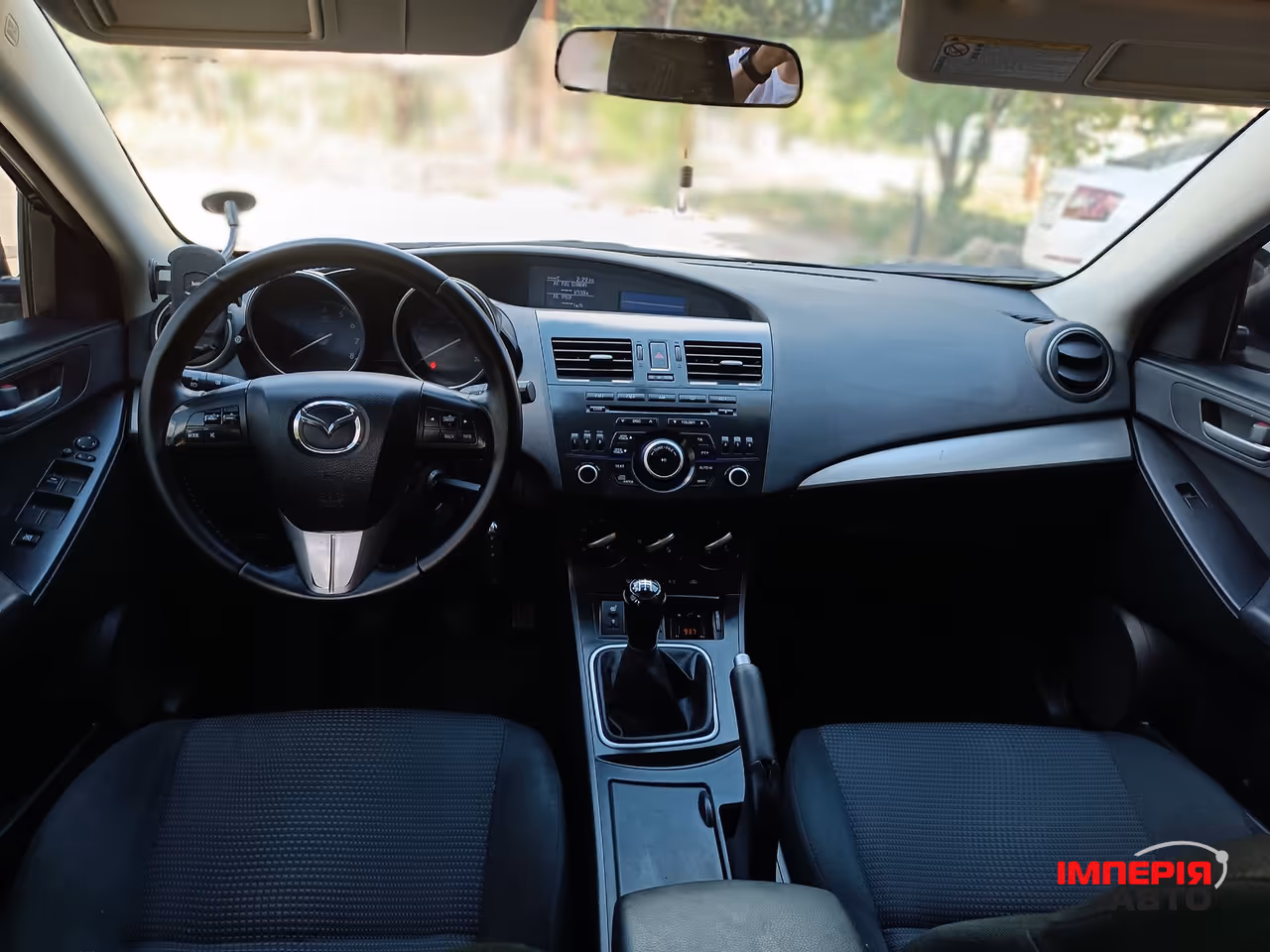 Mazda 3 - фото 16