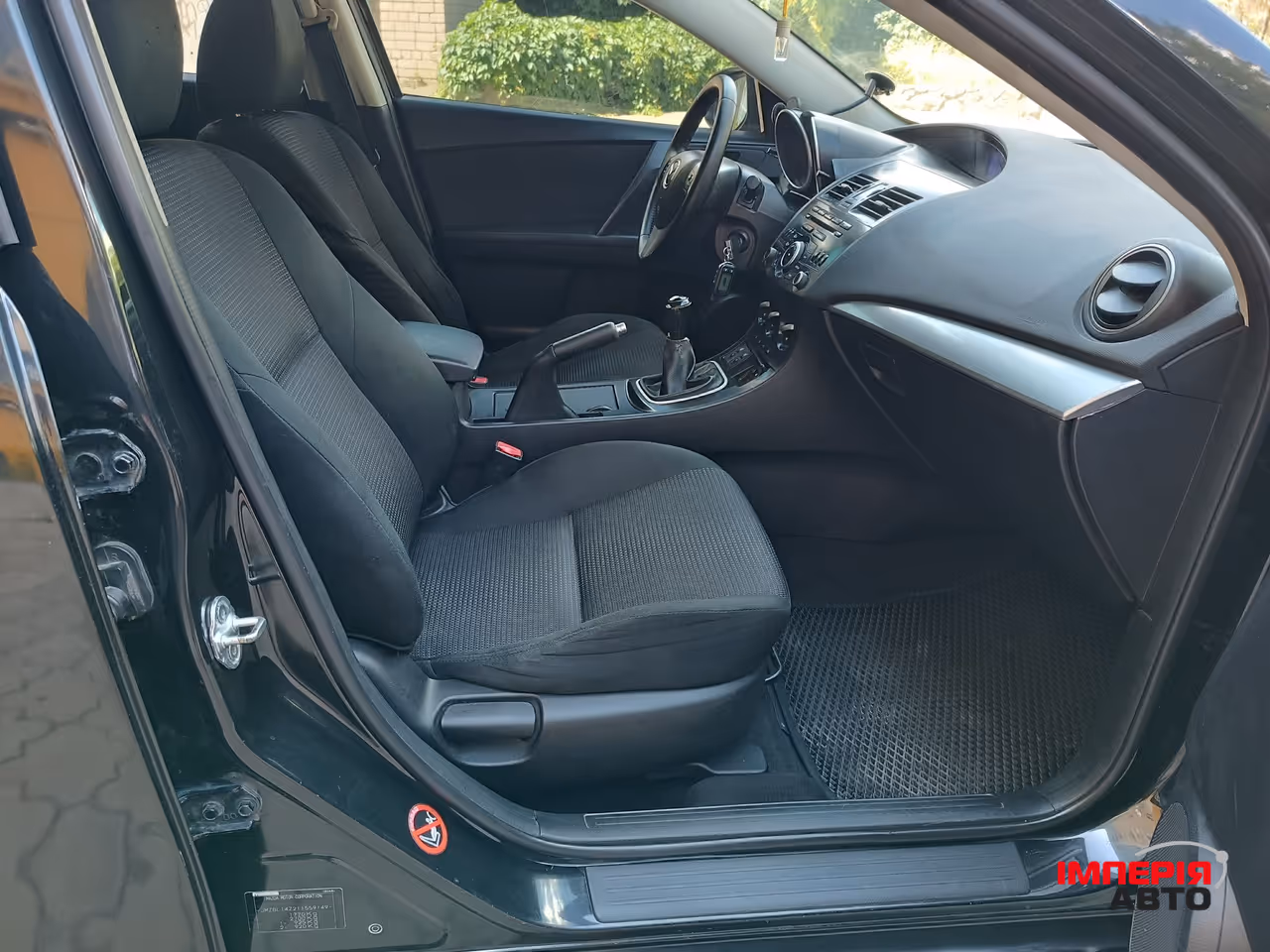 Mazda 3 - фото 15