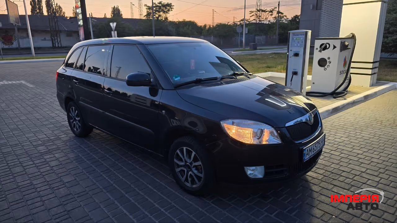 Skoda Fabia - фото 3
