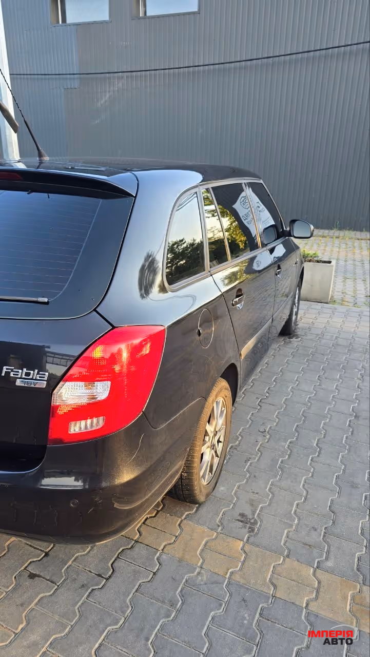 Skoda Fabia - фото 17