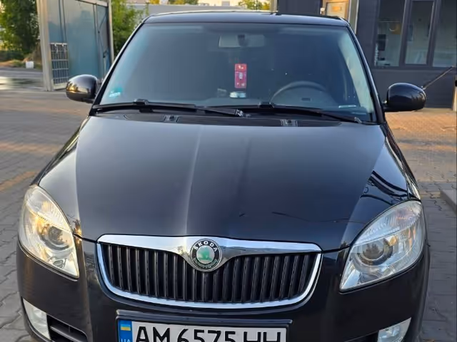 Skoda Fabia - фото 5