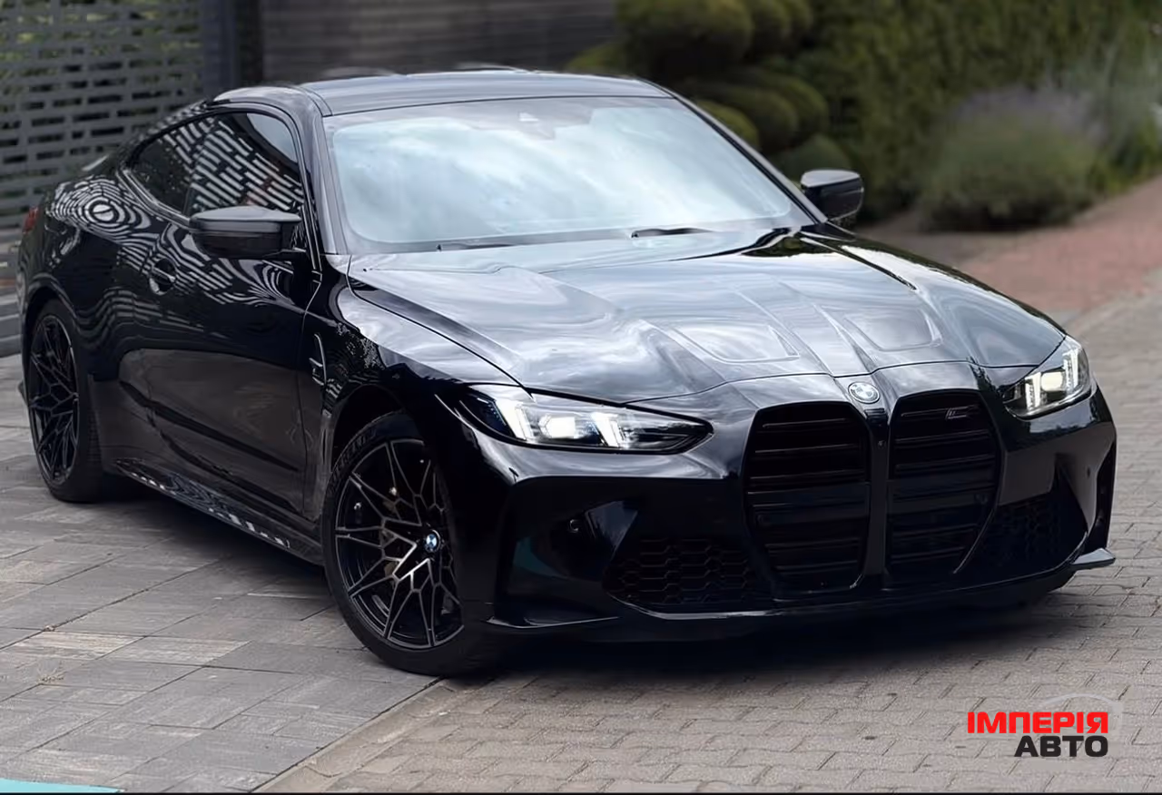 BMW M4 - фото 1