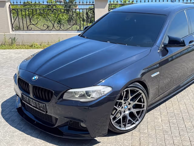 BMW 5 серії - фото 2