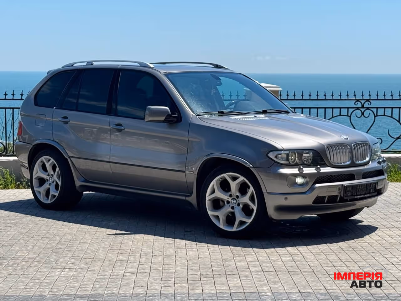 BMW X5 - фото 1