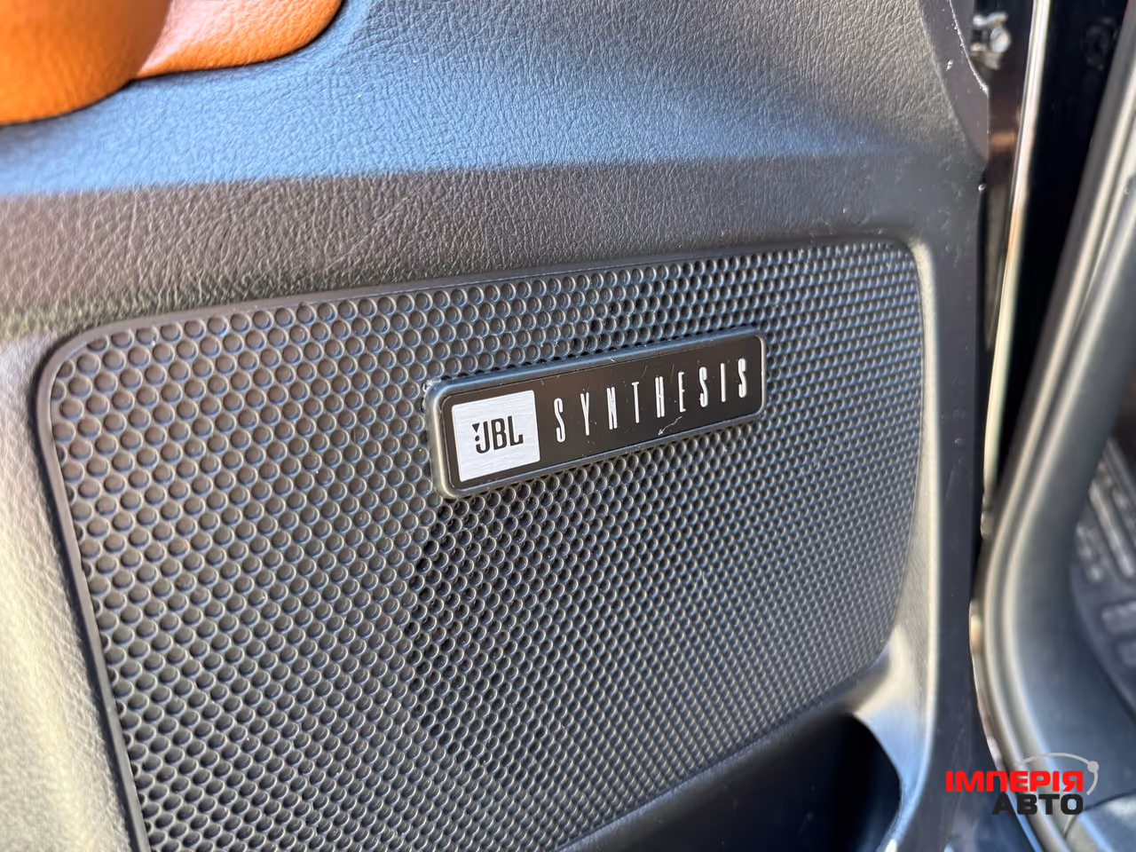 Toyota Sequoia - фото 10
