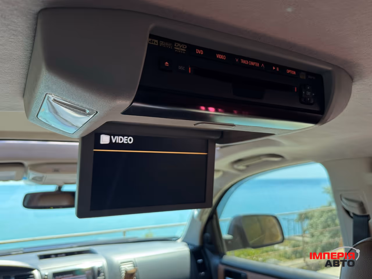 Toyota Sequoia - фото 21