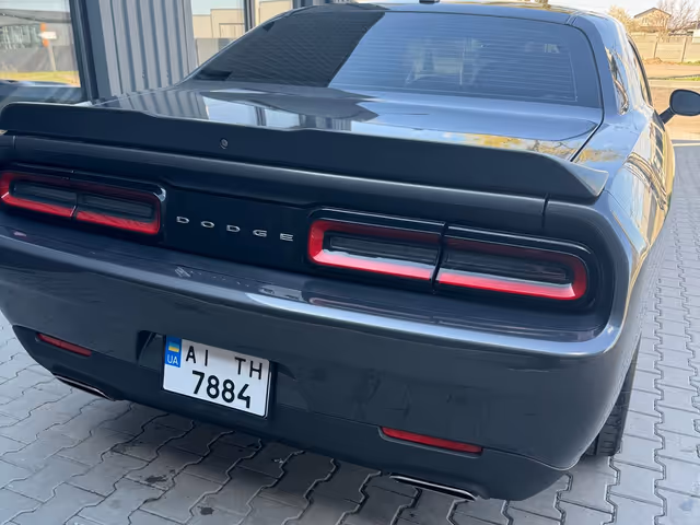Dodge Challenger - фото 5