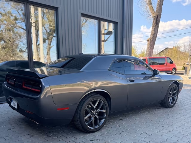Dodge Challenger - фото 4