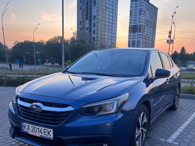 Subaru Legacy - фото 2