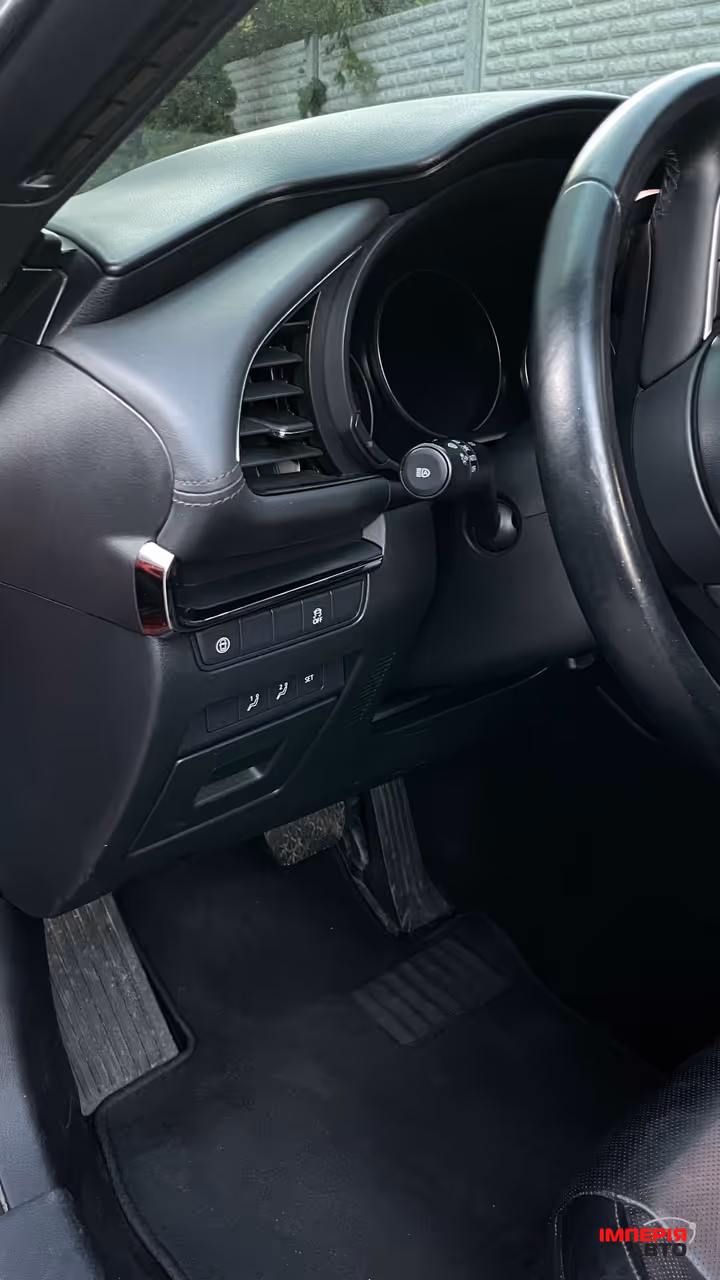 Mazda 3 - фото 15