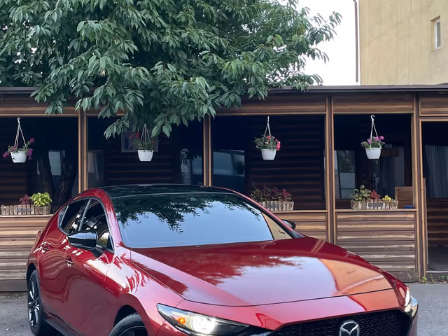 Mazda 3 - фото 1