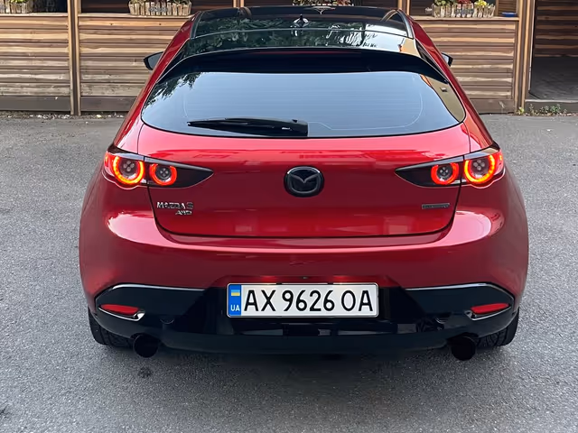 Mazda 3 - фото 5