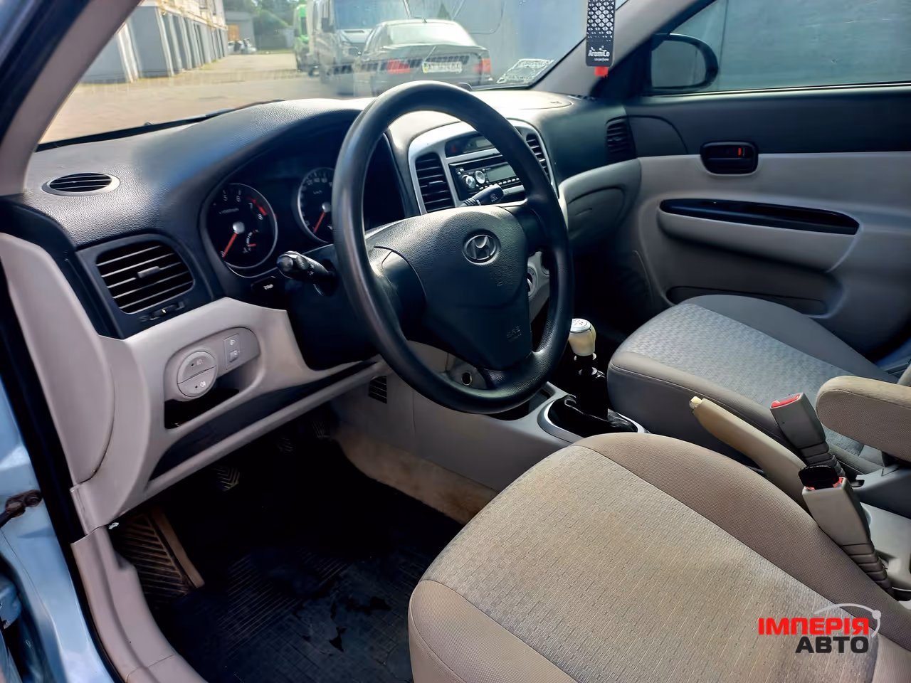 Hyundai Accent - фото 8