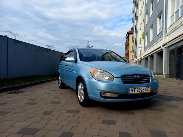 Hyundai Accent - фото 2