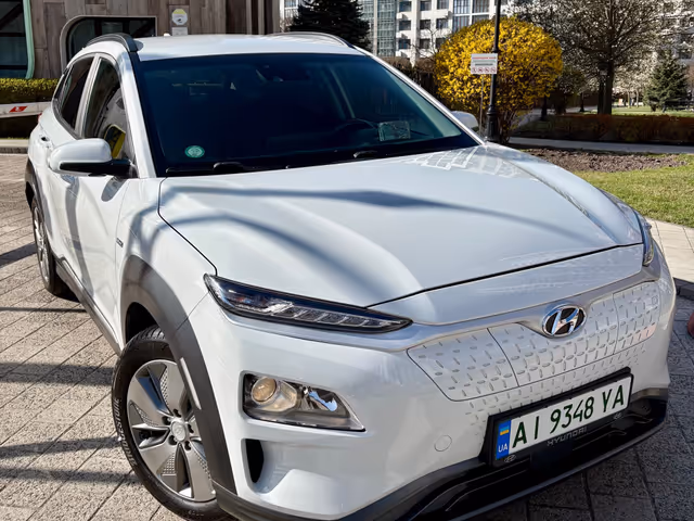 Hyundai Kona - фото 1