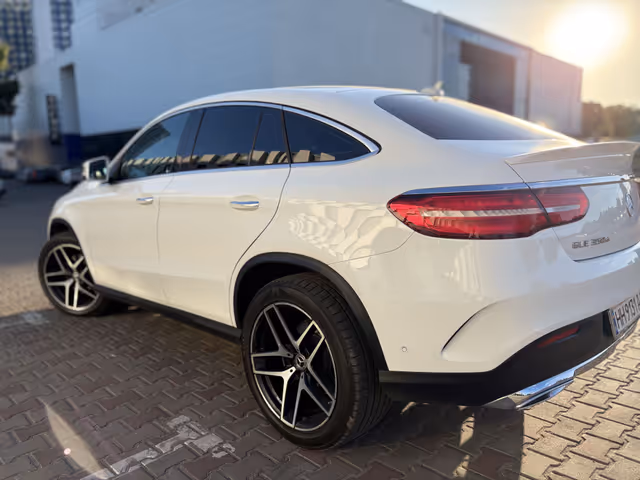Mercedes-Benz GLE - фото 5
