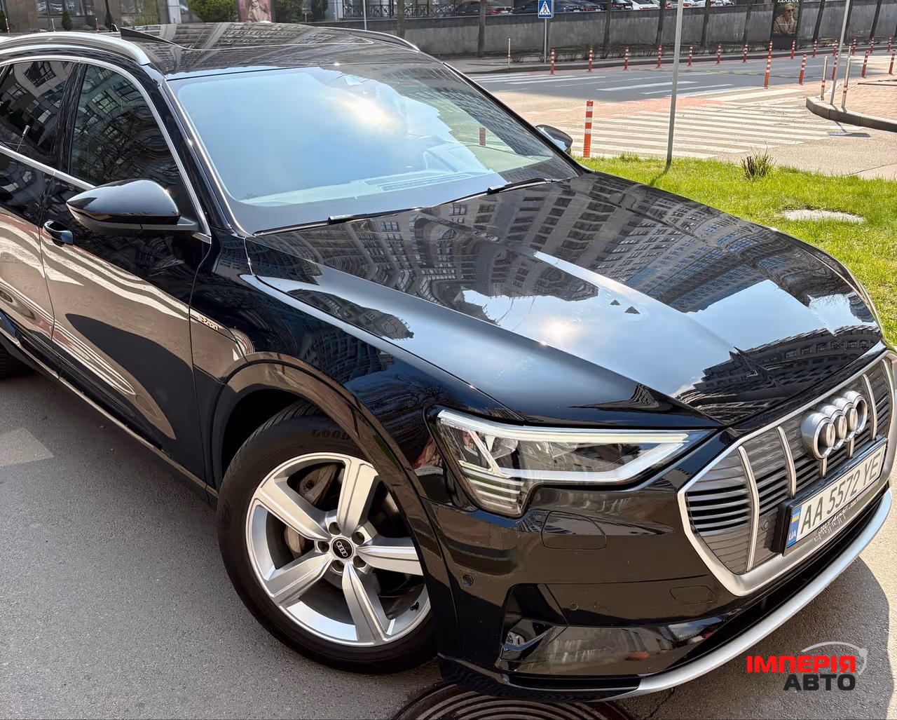 Audi e-tron - фото 15