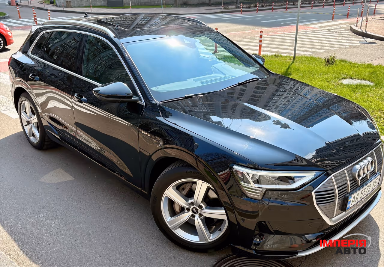 Audi e-tron - фото 16