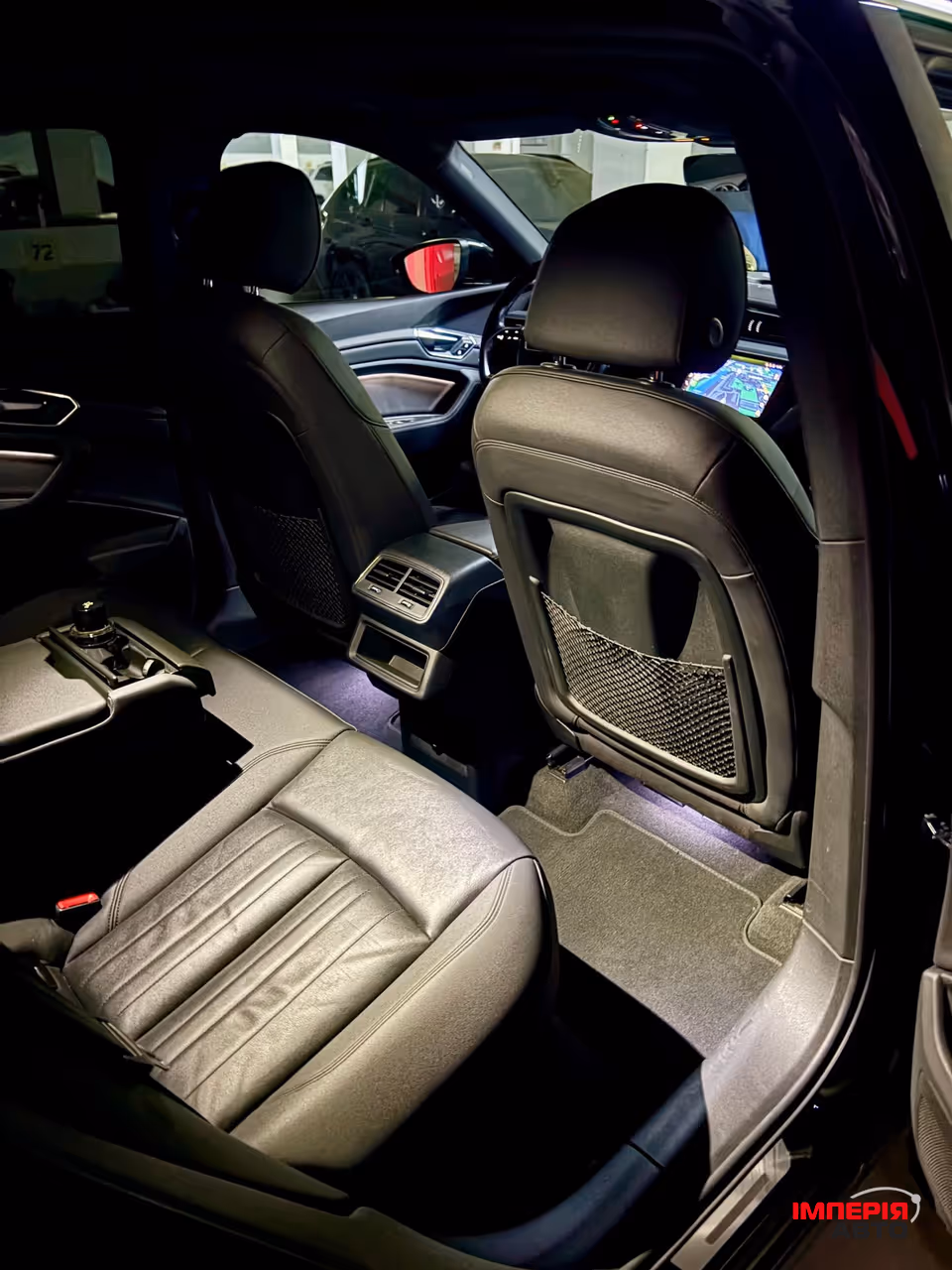 Audi e-tron - фото 32