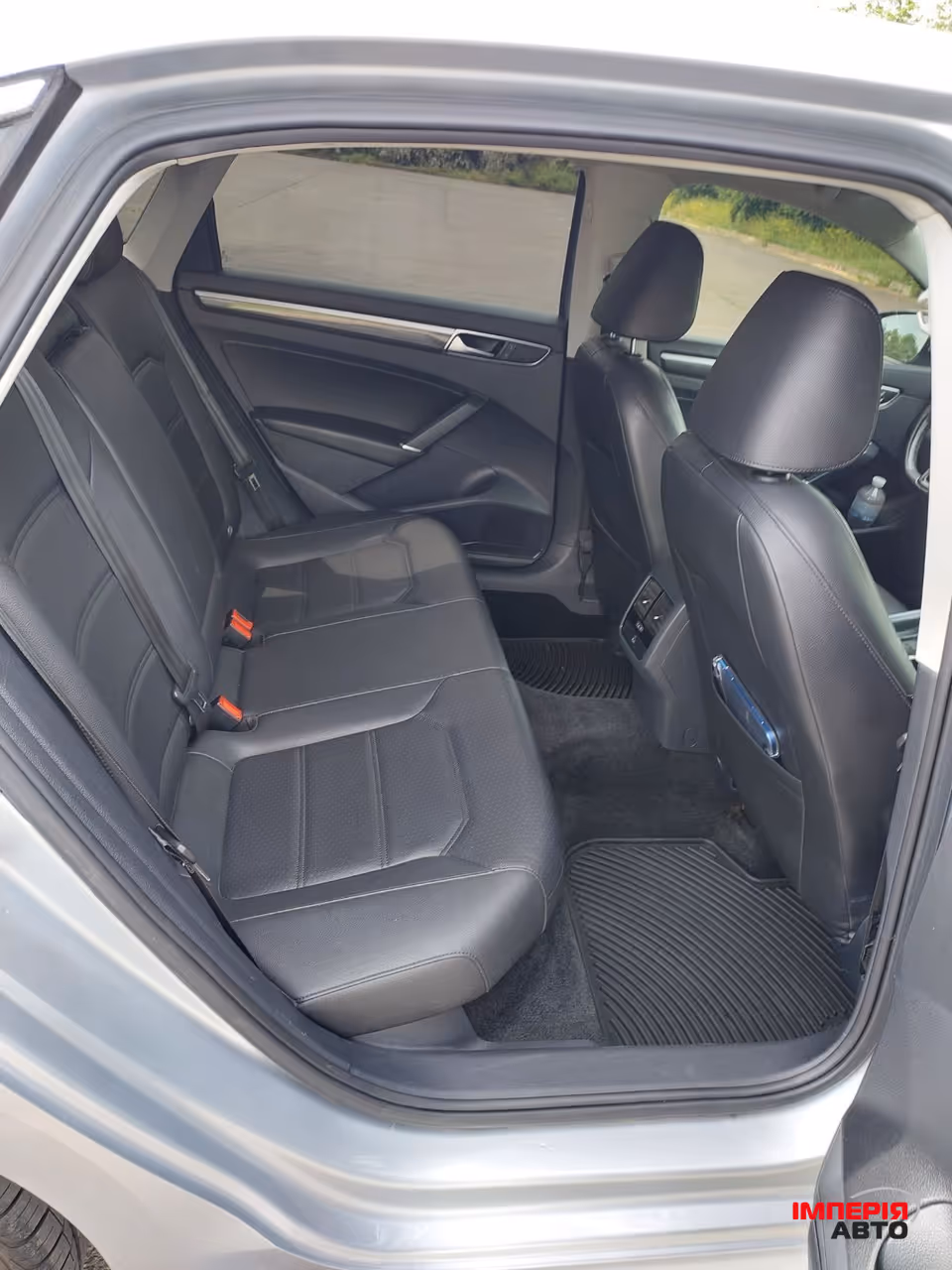 Volkswagen Passat - фото 11