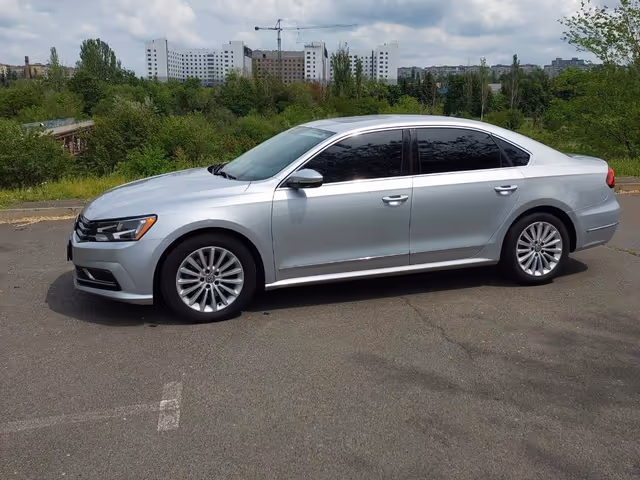Volkswagen Passat - фото 4