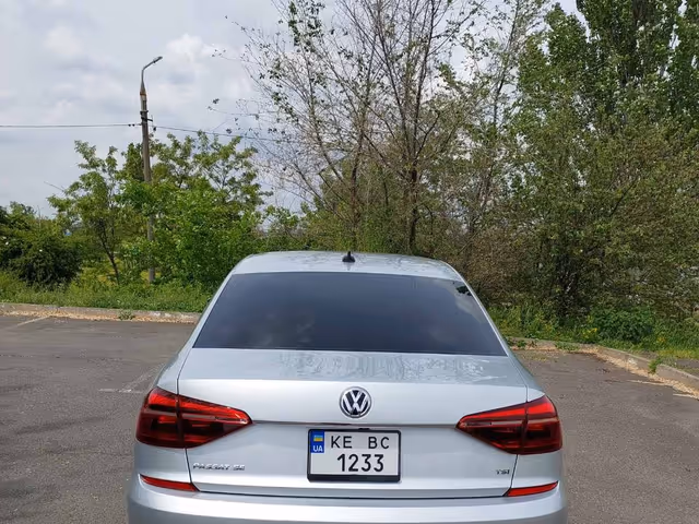 Volkswagen Passat - фото 5