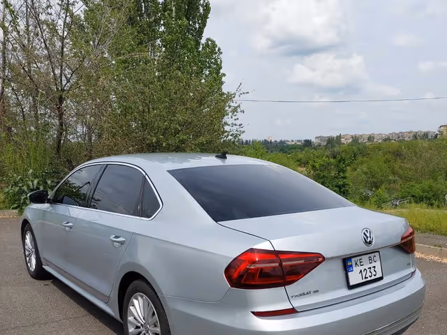 Volkswagen Passat - фото 3