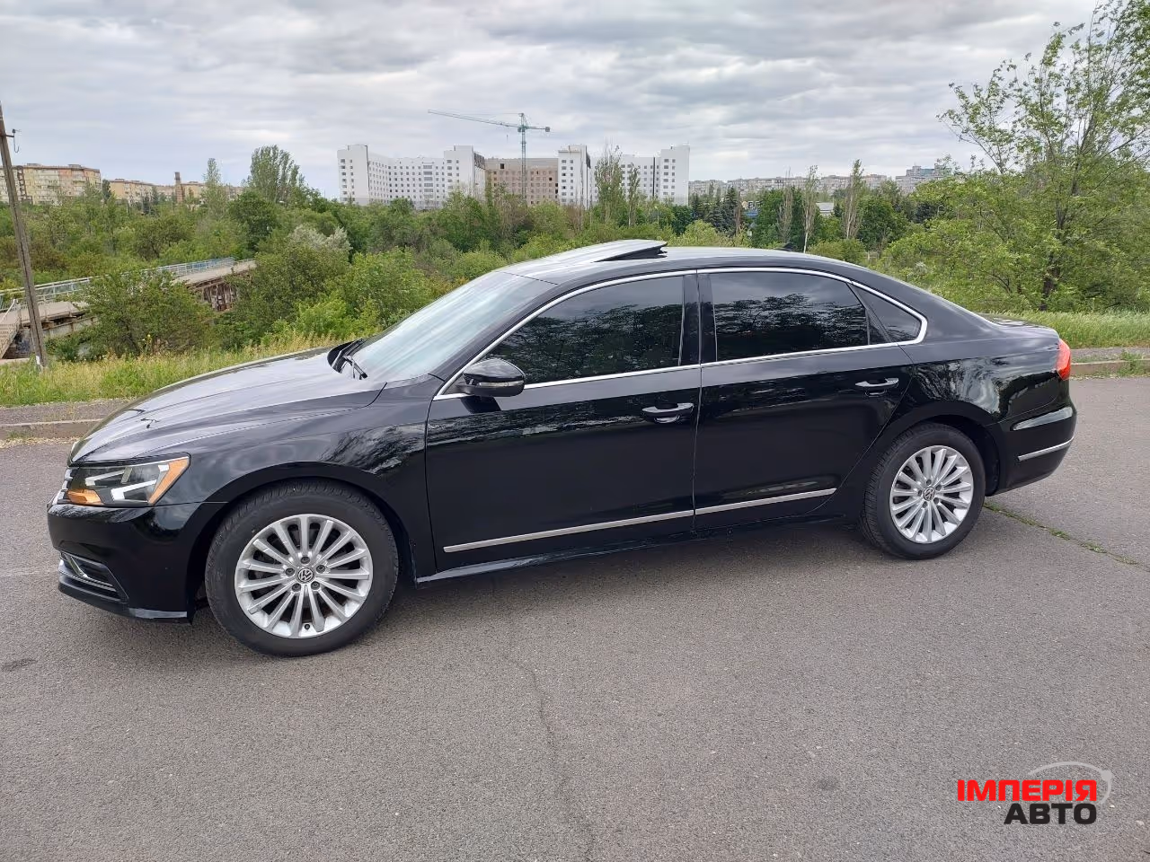 Volkswagen Passat - фото 3